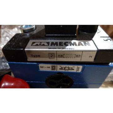 Rexroth Singapore Korea Mecman 581-442-131-2, Solenoid Valve, 110VAC *new old stock*